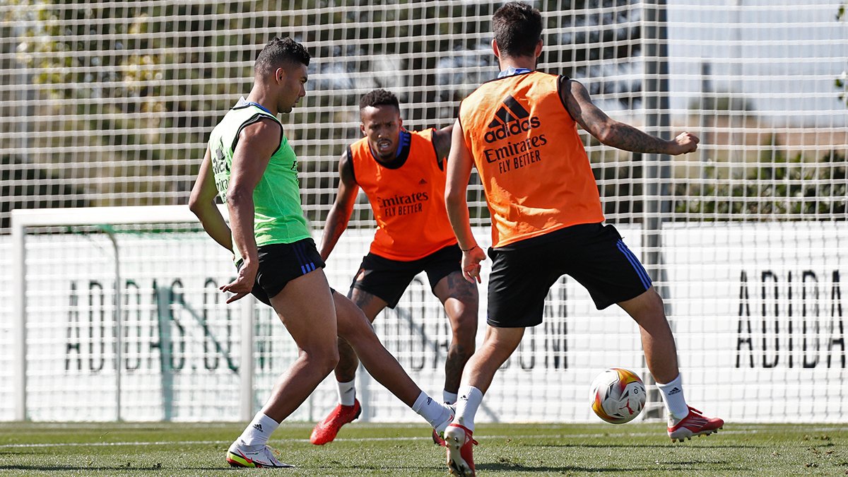 realmadriden's tweet photo. ⚽🌱 And training is underway at #RMCity! https://t.co/eBYE5dYPYx