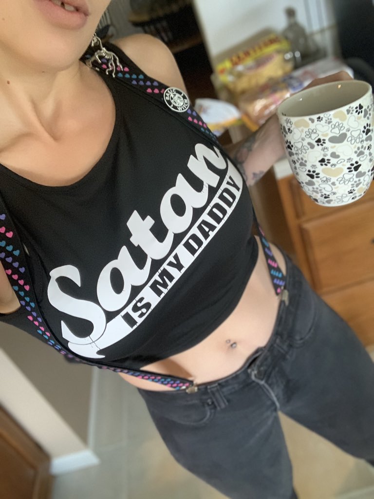 StayMagical19's tweet photo. @OnIyFansPodcast Nerdy, dirty, inked and curvy 👀
Why are you waiting 🥺

https://t.co/s0z8aS3oa8 https://t.co/PdrldCyKDS