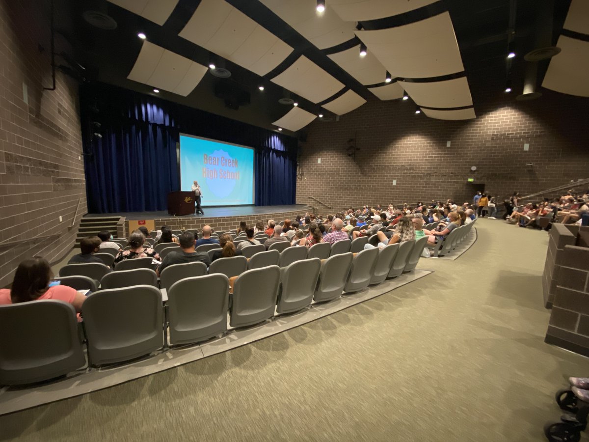 Bear_CreekHS's tweet photo. Last night, we were thrilled to see so many 9th grade students and parents come out to our 9th Grade Orientation to learn about life as a Bear. This is why we LOVE our Bear Creek community! #GoBCBears #BetterTogetherBC https://t.co/YiKpV6vdMz
