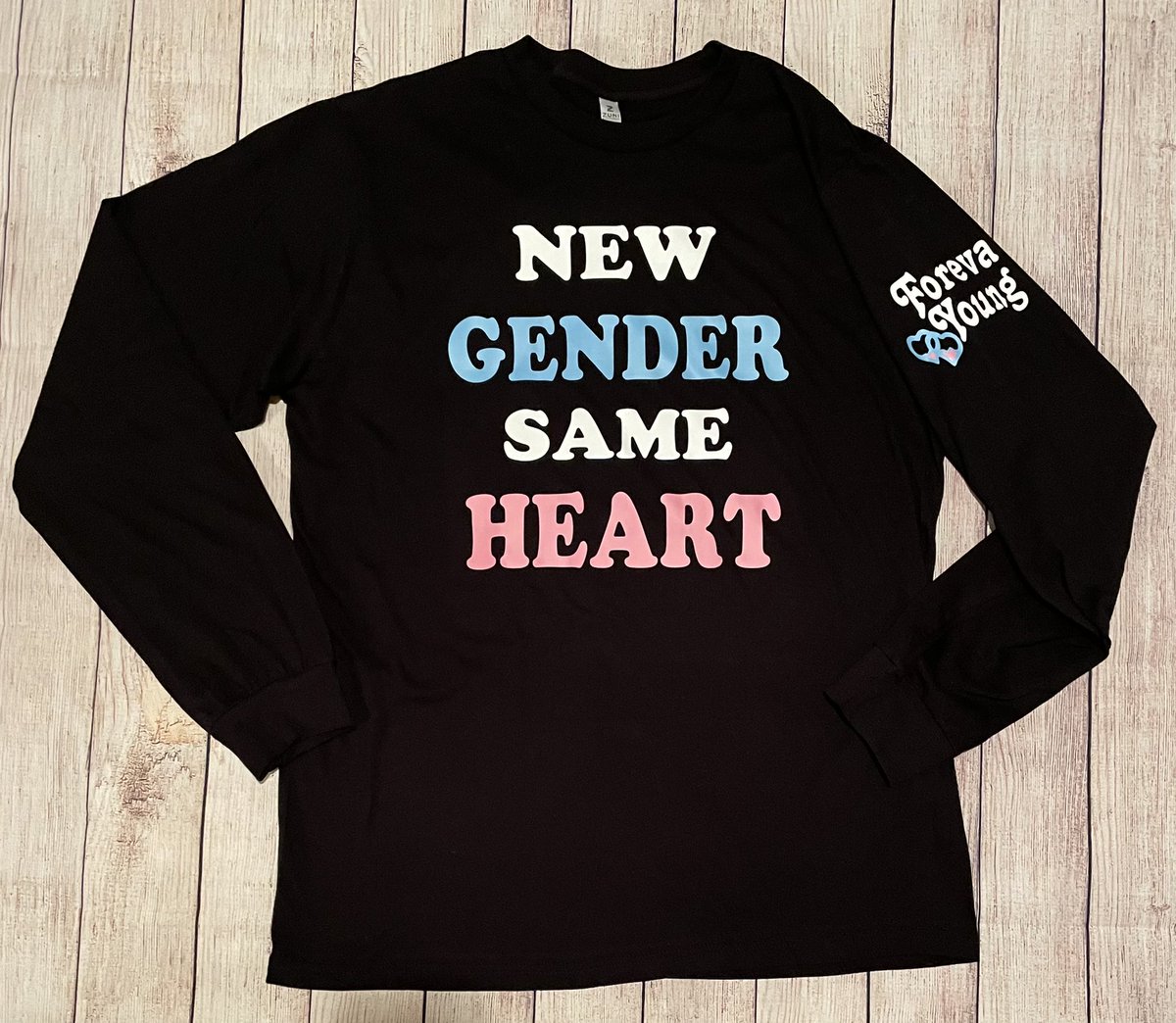 LatifahDaQueen3's tweet photo. Order today at https://t.co/LgaGteEpqQ
#ForevaYoung #ForevaYoungCreates  #CreateYourOwn #ReCreateYourOwn #BlackOwnedBusiness #Mask #Shirts #LGBTQ #Pronouns #Transgender #Gay #Bi #Lesbian #Love #Them #They #He #She #NewGender #SameHeart #Support #LGBTCommunity #translivesmatter https://t.co/X6ONL52X30