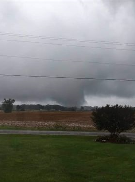 WBTV_News's tweet photo. First Alert Weather ⚠️

This photo was sent to WBTV News by Angie Franklin in West Iredell. 

📷 What are you seeing? If you can safely take a photo or video, reply to this tweet! 

» https://t.co/XDairsb2No https://t.co/EzcRJyJWyy