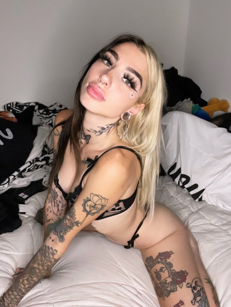 cru on X: i feel like twitter would appreciate these more ♡  t.coNaQKMdVMaQ  X