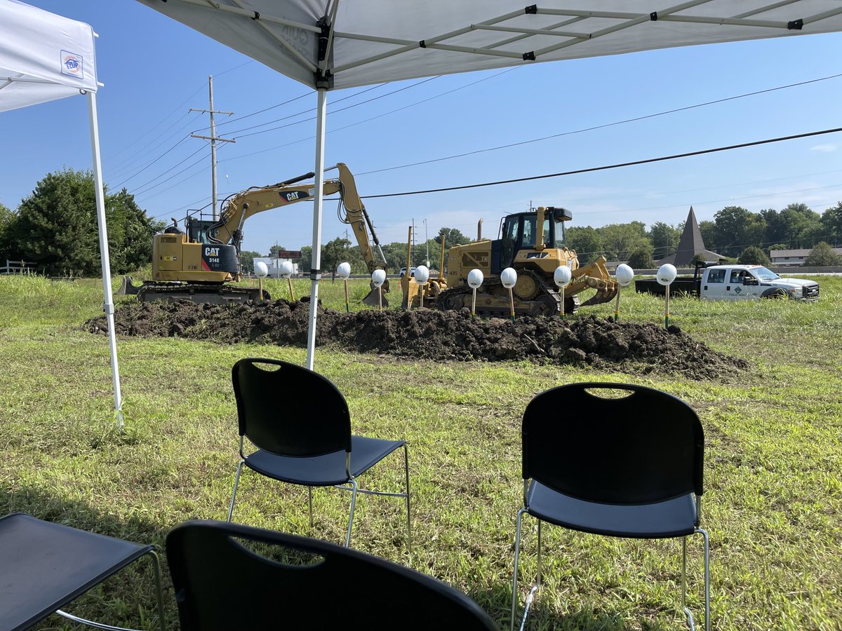 CityofGrandview's tweet photo. Just a little over two hours away from an important groundbreaking as we convert the I-49 Outer Roads to two-way traffic. #I49 #Grandview #BuildingTomorrowsCommunity https://t.co/PRZteI0fj4
