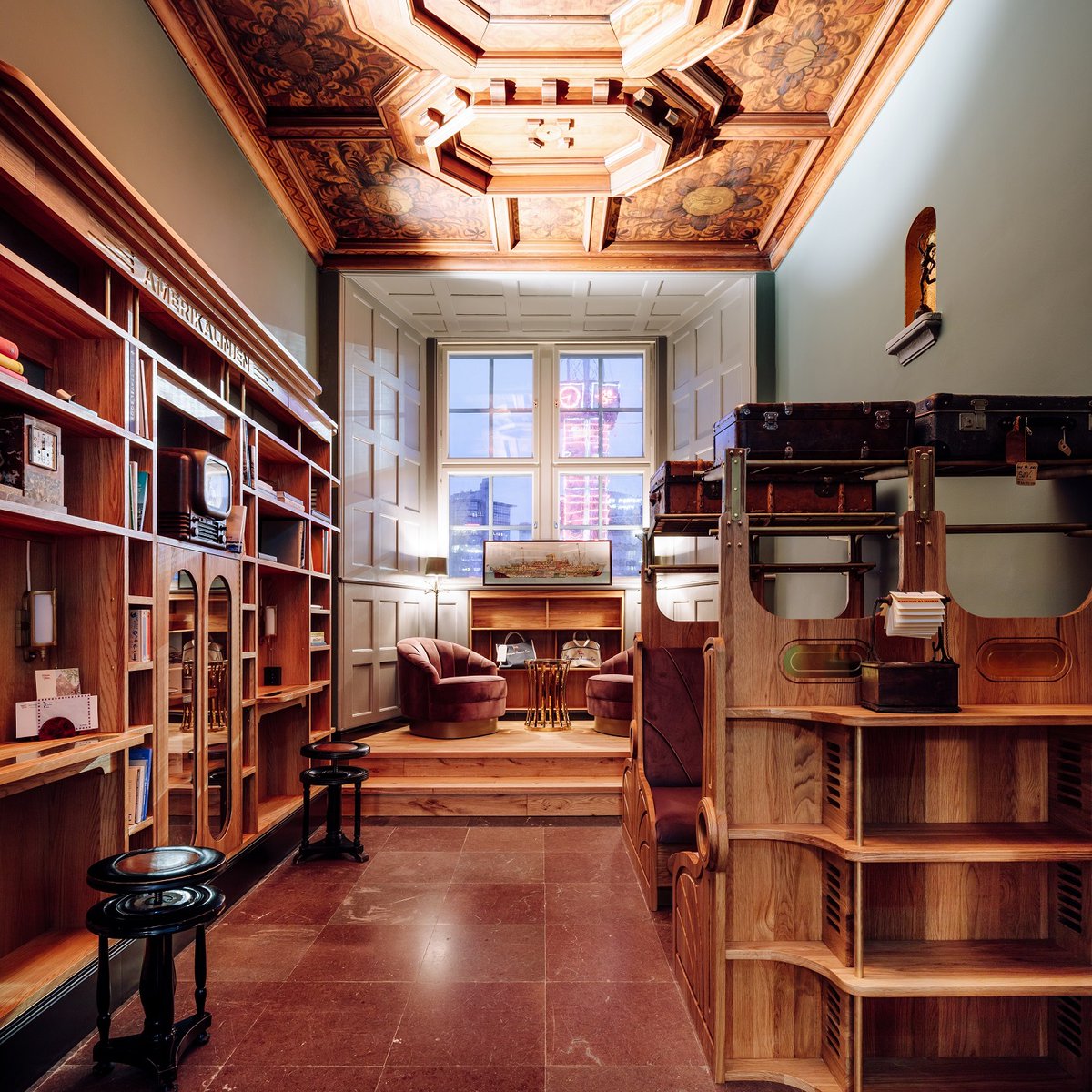 RanjanPalTravel's tweet photo. Vista Room boasts an original ceiling from 1919.

@Amerikalinjen @VisitOSLO

#Travel #Oslo #TravelWriter #beautifuldestinations #traveller #Norway #exploremore #ig_myshots #visualheaven #earth_focus https://t.co/a77wyoEfIn