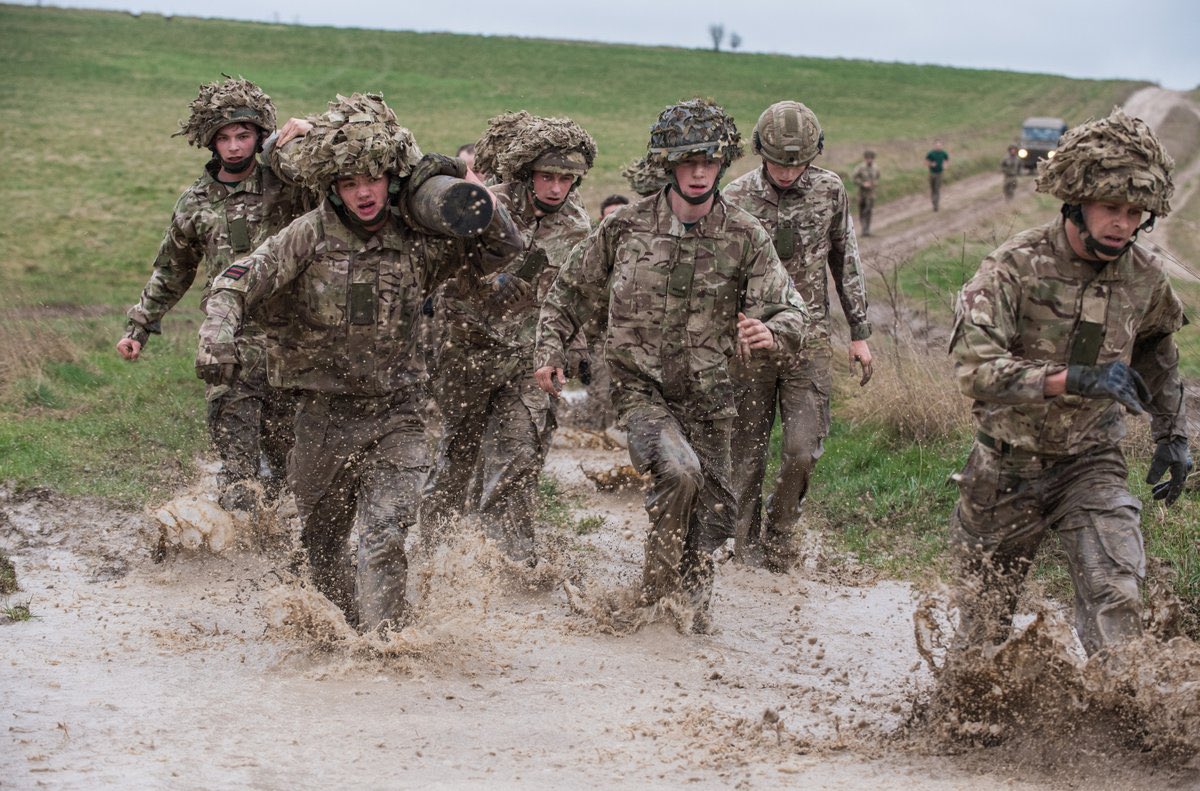 Has anyone thought about using the empty 4 Tonner to transport the log and maybe going around the puddle? 

Just thinking outside the box.