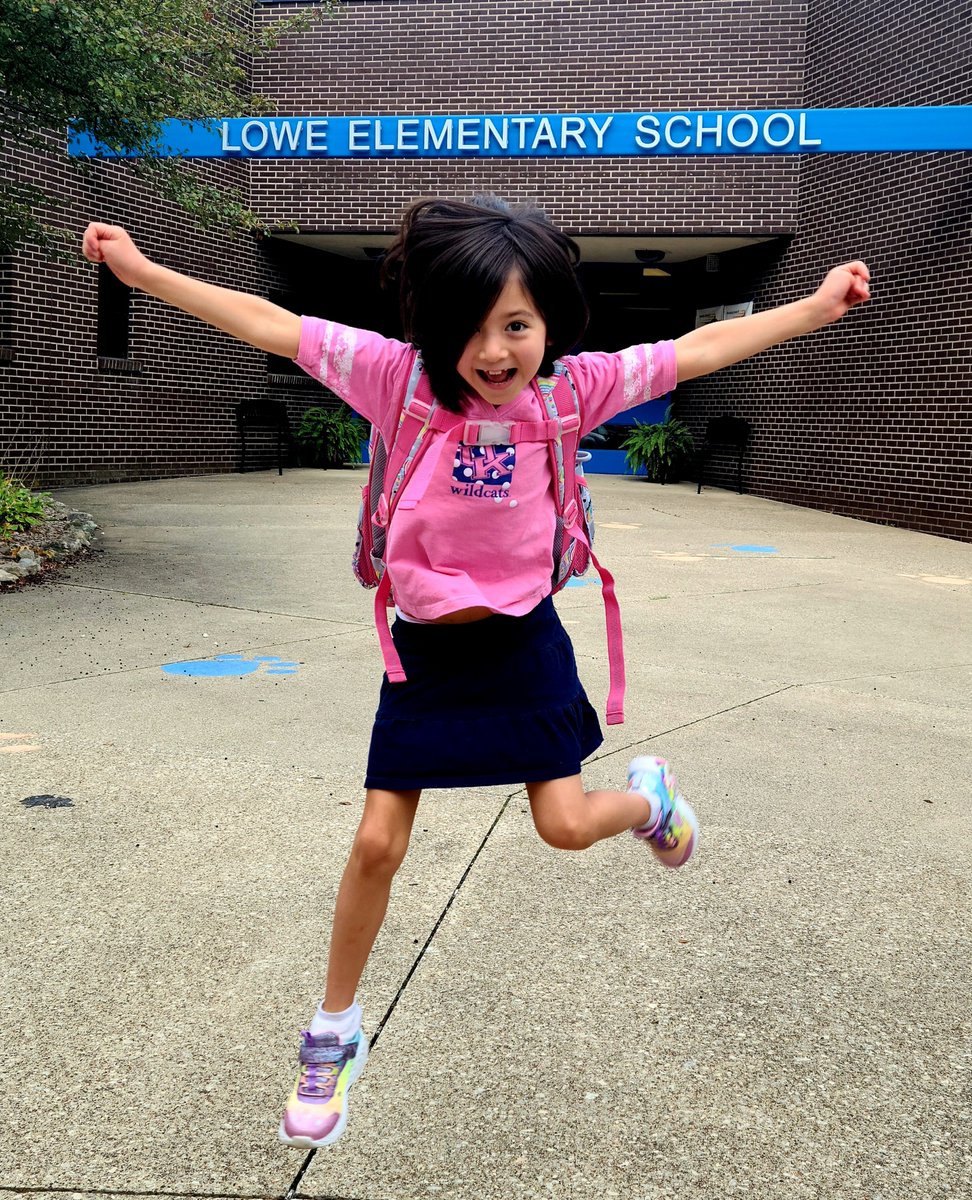 💃 That 5⃣th day of school feeling! 🎉 

🏫 <a href="/LoweLeopards/">Lowe Elementary</a> 

#WeAreJCPS