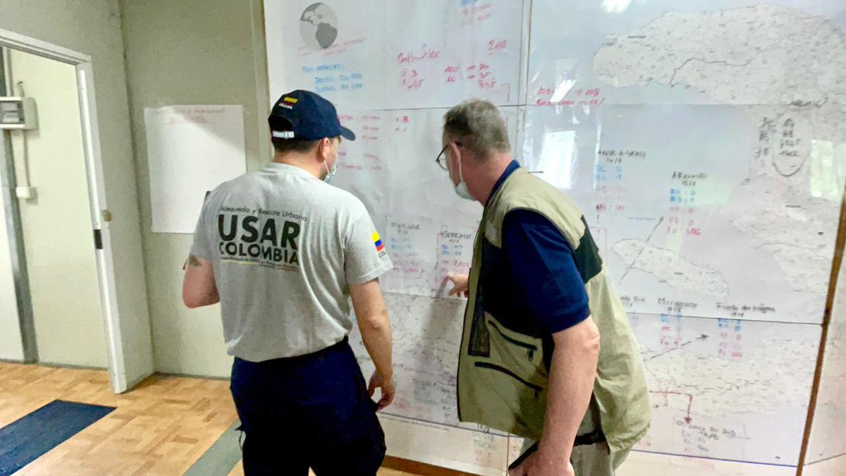 UNGRD's tweet photo. #AEstaHora | Equipo #USARCol1 apoya en #Haití las acciones de planeación en el #OSOCC junto a otros equipos internacionales, para coordinar el trabajo humanitario requerido en las zonas afectadas por el sismo del pasado sábado. https://t.co/9tN8cx0Evu