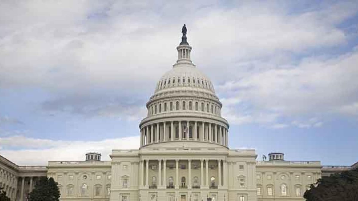 WeRRestaurants's tweet photo. "It is my fear that if Congress fails to act, many of our most cherished restaurants will not survive." Read more about the Senate's proposal to replenish the RRF: https://t.co/oMtwBFMgOV 

And tell your elected officials to take action by signing here: https://t.co/OGJ0JNQf2p https://t.co/7kdmcdXeqj