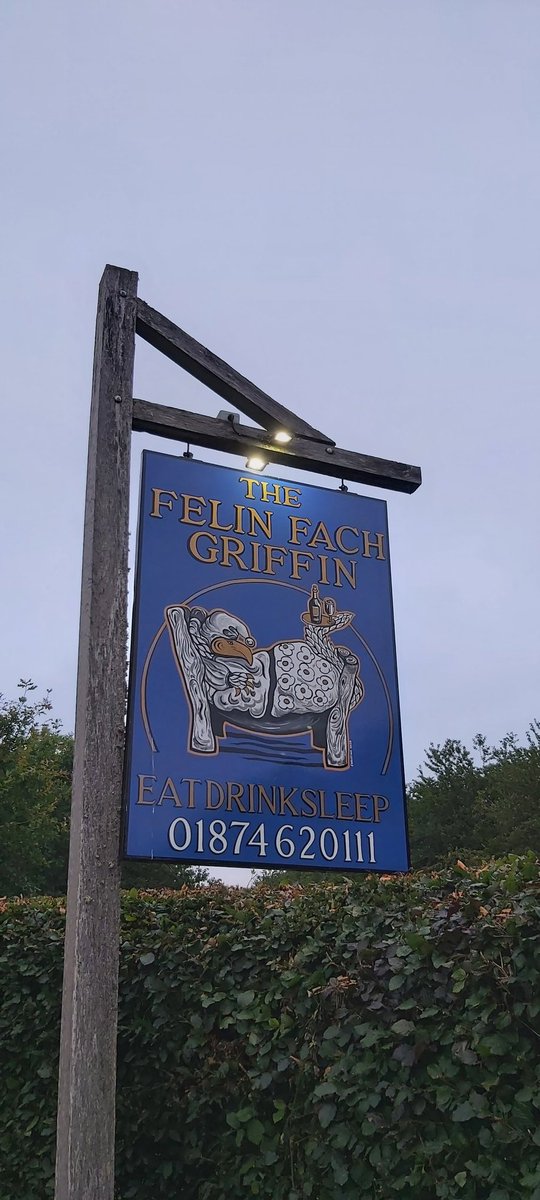 Cymro (@pubscymru) on Twitter photo #Border gan <a href="/untappedbrew/">Untapped Brewing Co.</a> mynd i lawr yn dda yn y <a href="/felinfachgriff/">Felin Fach Griffin</a> ger #Aberhonddu
Tafarn arbennig am fwyd a diod! 👍🍺🍺 #Border gan <a href="/untappedbrew/">Untapped Brewing Co.</a> mynd i lawr yn dda yn y <a href="/felinfachgriff/">Felin Fach Griffin</a> ger #Aberhonddu
Tafarn arbennig am fwyd a diod! 👍🍺🍺