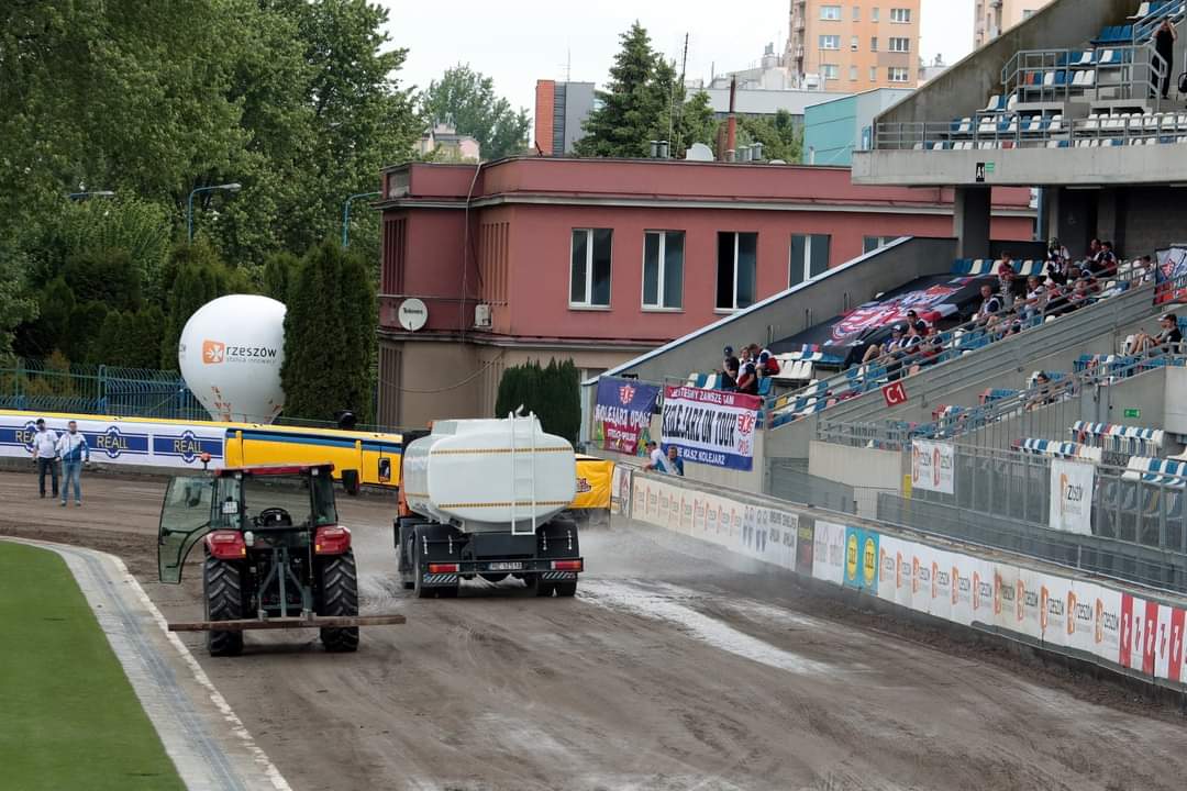 OkOpole's tweet photo. Trybunał PZM utrzymał w mocy walkower dla OK Bedmet Kolejarza Opole w meczu w Rzeszowie.
@2LigaZuzlowa https://t.co/M72bLEUljQ