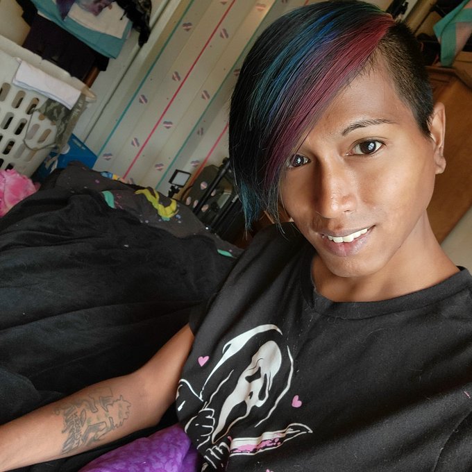 Got my surgery date ? 
#TransIsBeautiful #Pride https://t.co/KnIDOfsxCy