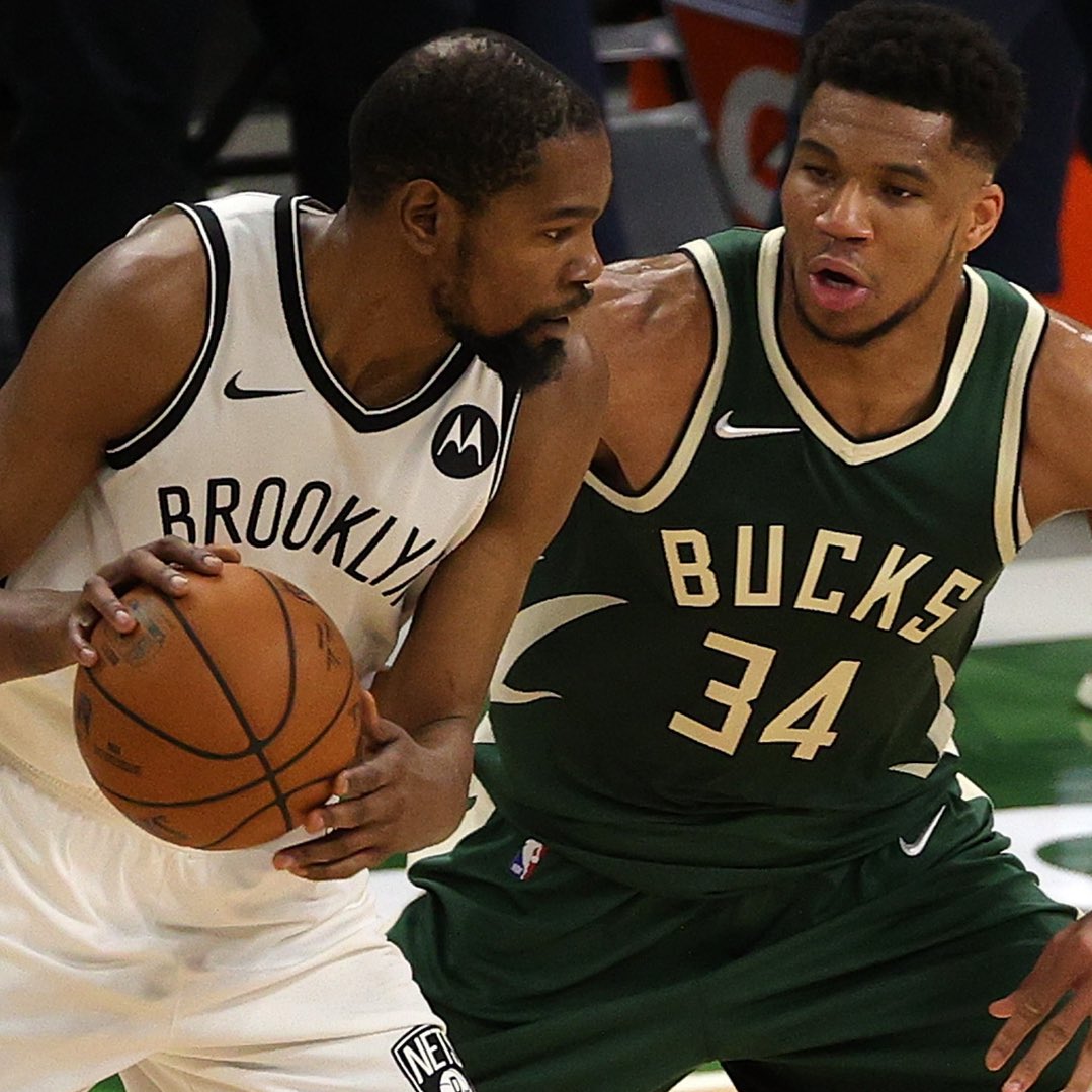 TheHoopCentral's tweet photo. Report: 2021-22 NBA season will start on October 19th with the Nets vs. Bucks and Warriors vs. Lakers, via @sam_amick 

🔥🔥🔥 https://t.co/LWc0IudbLL