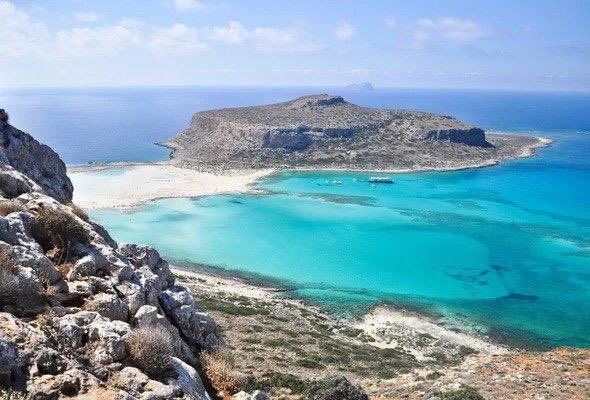 AfeaLuxury's tweet image. The exploration of Crete is endless!
The island of a magical quilt of amazing sandy and rocky beaches, turquoise seas, lively towns and villages, wonderful cuisine and warm hospitality never stops to amaze us.
￼afealuxurytravel.com/travel-memorab…
#afealuxury #crete #travelmemorabilia