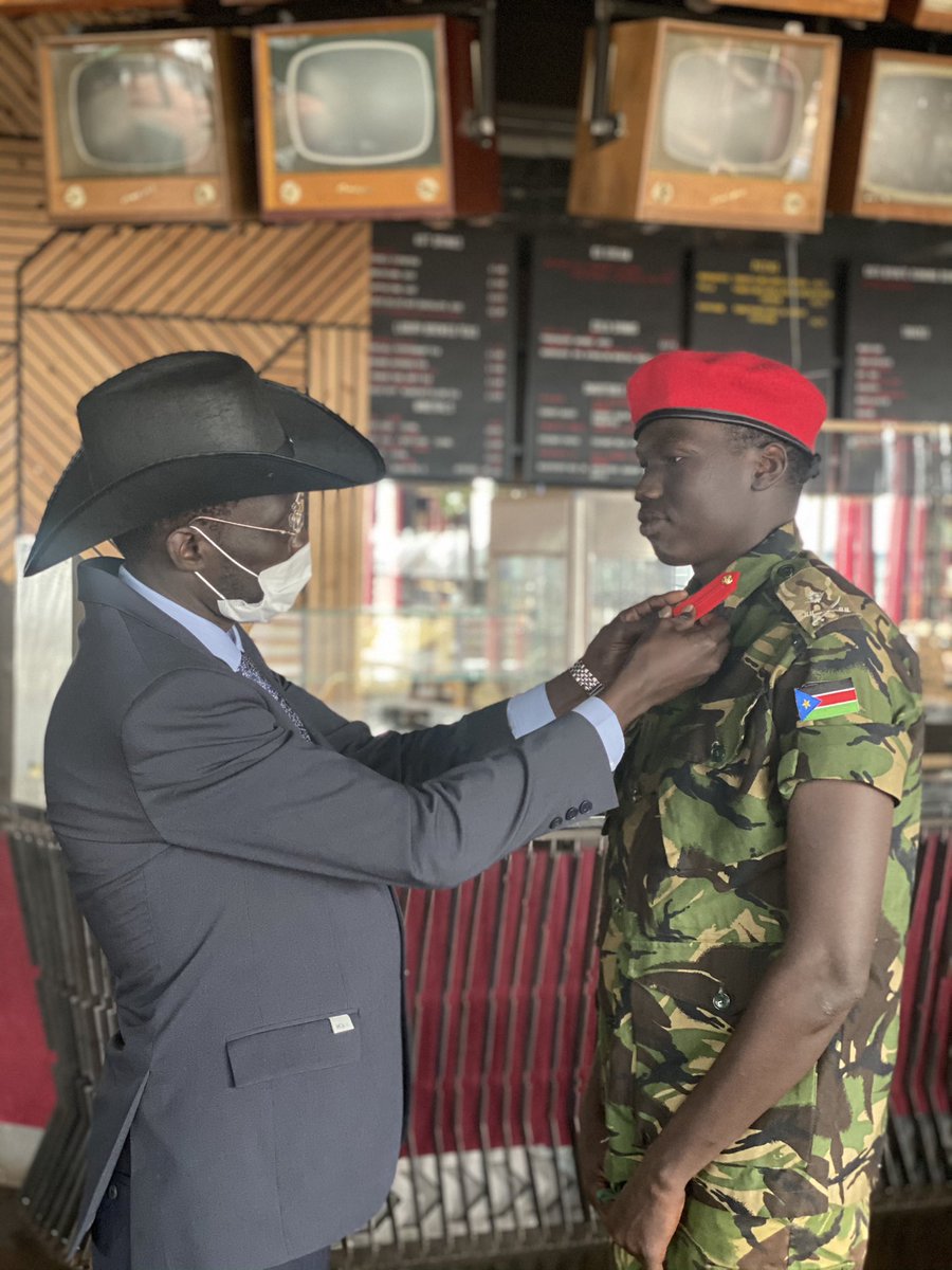 Buayraan211's tweet photo. President Salva Kiir #Jr has this morning 17th August 2021, presided over the swearing-in ceremony of General #Gusus as the Chief of South Sudan people’s Defence Forces
It’s unbelievable how Salva Kiir Jr Appointed Gusus from zero to major General #SSOT 
https://t.co/Hv39aNDmM1 https://t.co/hJVK8Z0emn