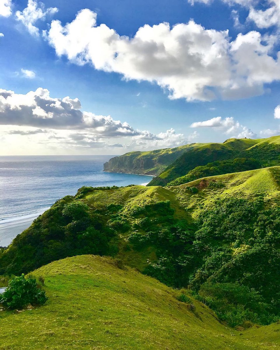 IgPhilippines's tweet photo. Breathtaking #Batanes Island with Rowel Atienza

https://t.co/eT7fTaHdl3 https://t.co/yzKFvUWJpl