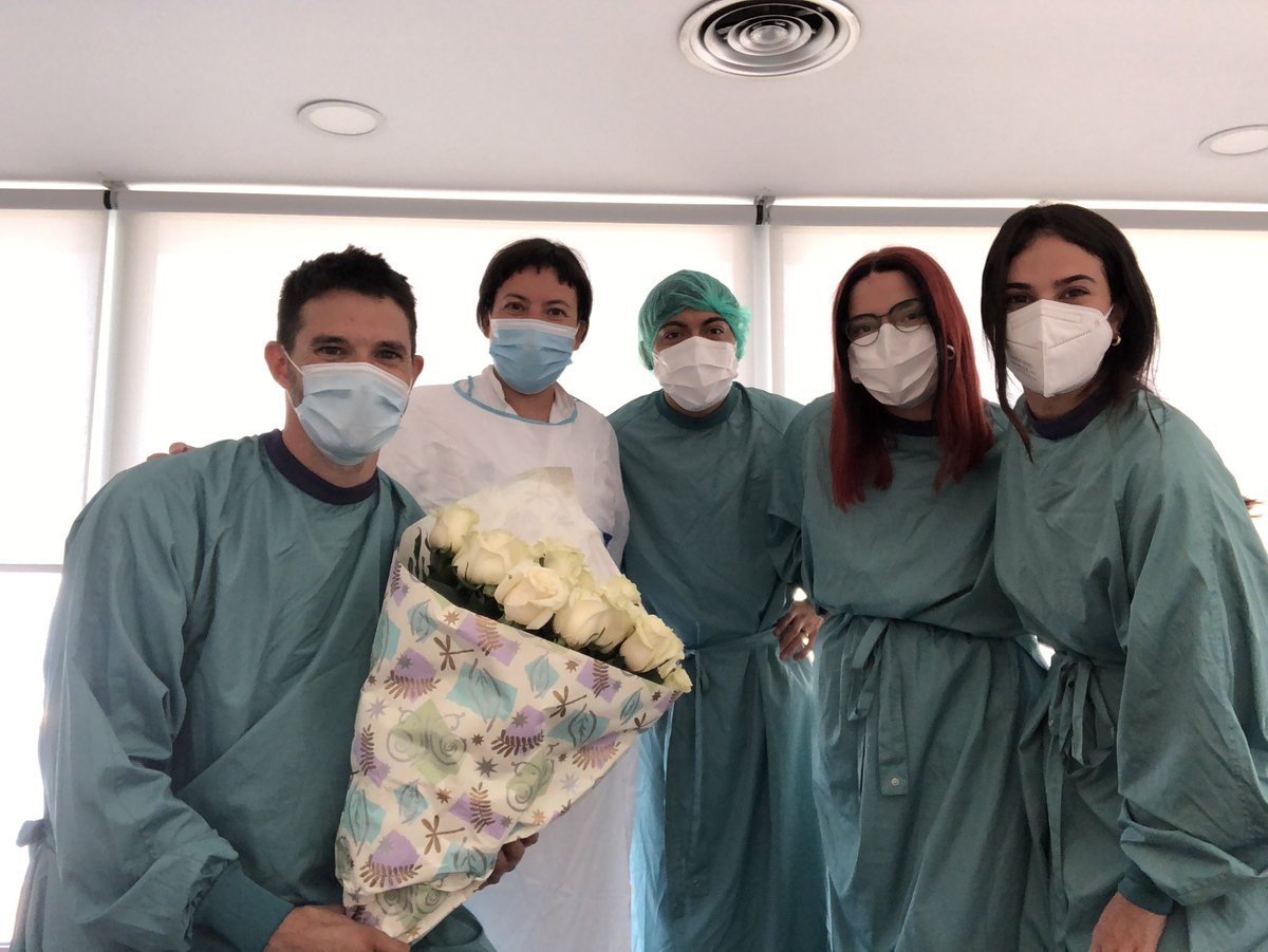 maite_Mtetxu's tweet photo. Ahir una pacient que va ser donada d’alta, ens va sorprendre amb aquest regal. Gràcies Sra. Llongueras. @hospitaldelmar #UH40 #COVID https://t.co/BPtaSCFAtC