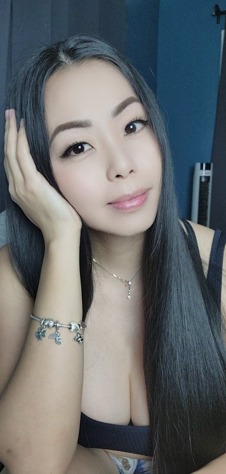 TW Pornstars - Shanny Lam 🌻. Twitter. Ya activa con el grupo de