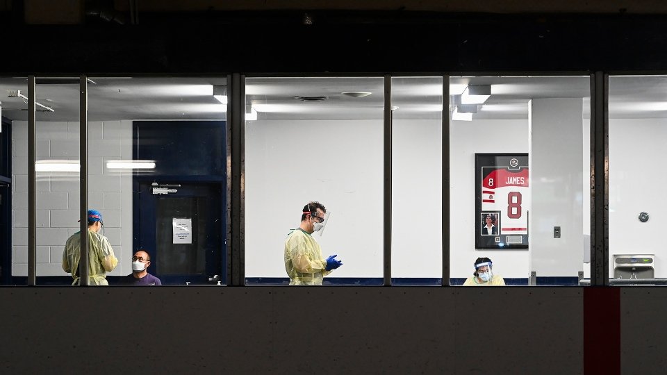 BREAKING: Ontario hits pause on plan to lift remaining COVID-19 restrictions as it mandates vaccine policies for some high-risk settings cp24.com/news/ontario-h…