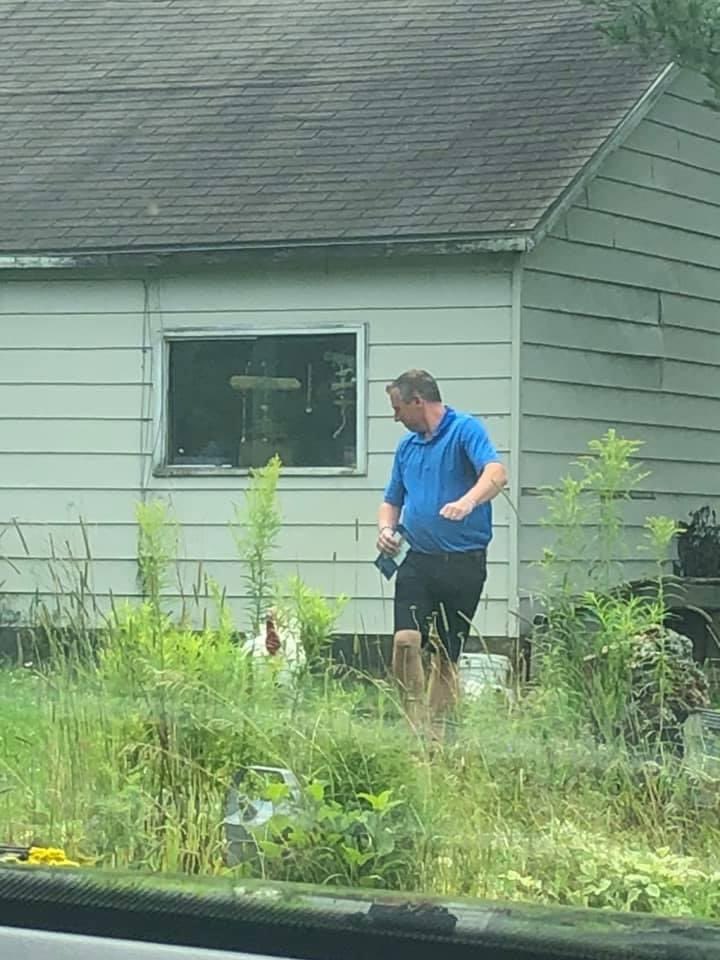 gregmorrowpc's tweet image. Heading into the last day on the road, these feet have travelled many kilometres, climbed many doorsteps, and seen some things along the way… survived a turkey attack, several close calls with dogs, extreme humidity, sunshine, rain, torrential rain, and did I mention rain? (1/2)