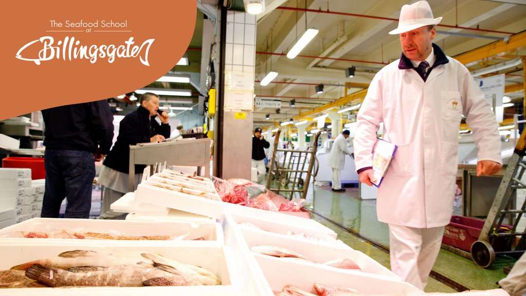 Our #seafood school is directly above the UK's largest, in-land seafood #market.

Locations don't get much better than that!

Several of our classes include tours of the market, giving you the perfect opportunity to hone your fish-selecting skills.