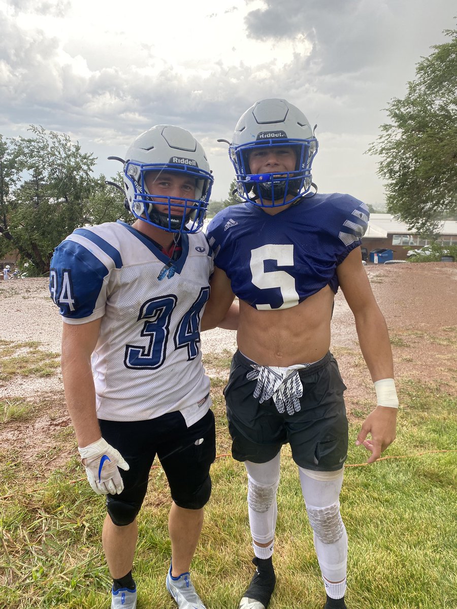 Its about that time!💪🏽🤬🤬Check out my highlight - hudl.com/v/2EUrkd Rhett Wengert GPA: 3.5 6”0 180 lbs DB/Nickel Solo Tackles: 25 Total tackles:50
Interception:1
Fumble recoveries:1