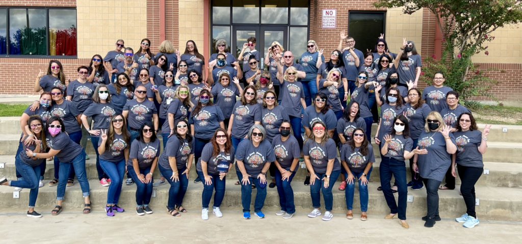 #OttReunited and it feels so good!🎉 We are ready for you Trailblazers!!! Let’s do this!!!🤠🤗😎 #NISDReunited #NISDConvocation2021 #RootedAtOtt