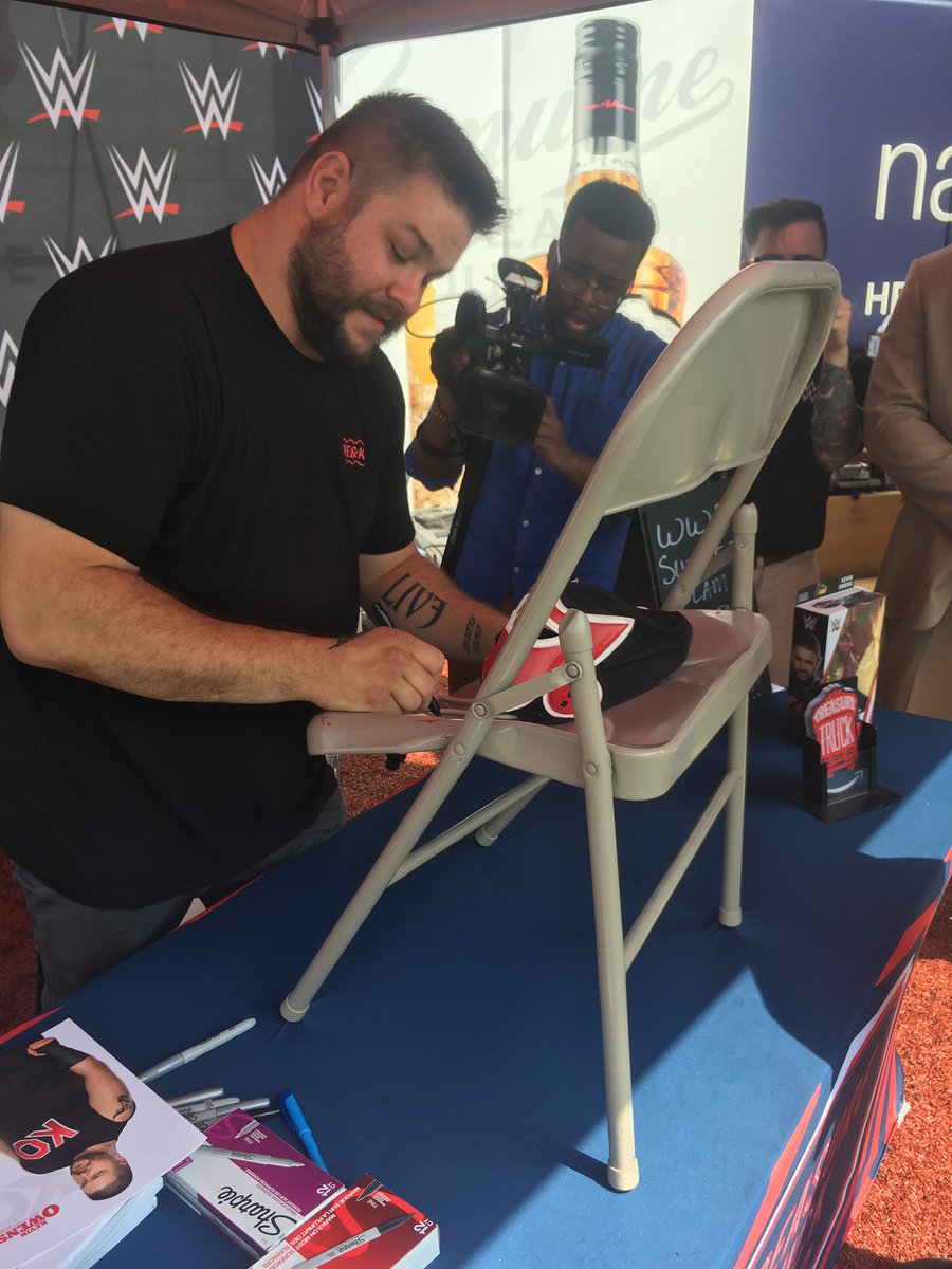 MeanStreakMatt's tweet photo. 3 years ago @FightOwensFight signed this battle worn Mr. Wrestling chair I designed! #fightowensfight #ko #mrwrestling #ole #wwe #thanks https://t.co/2Xe0oq3xTN