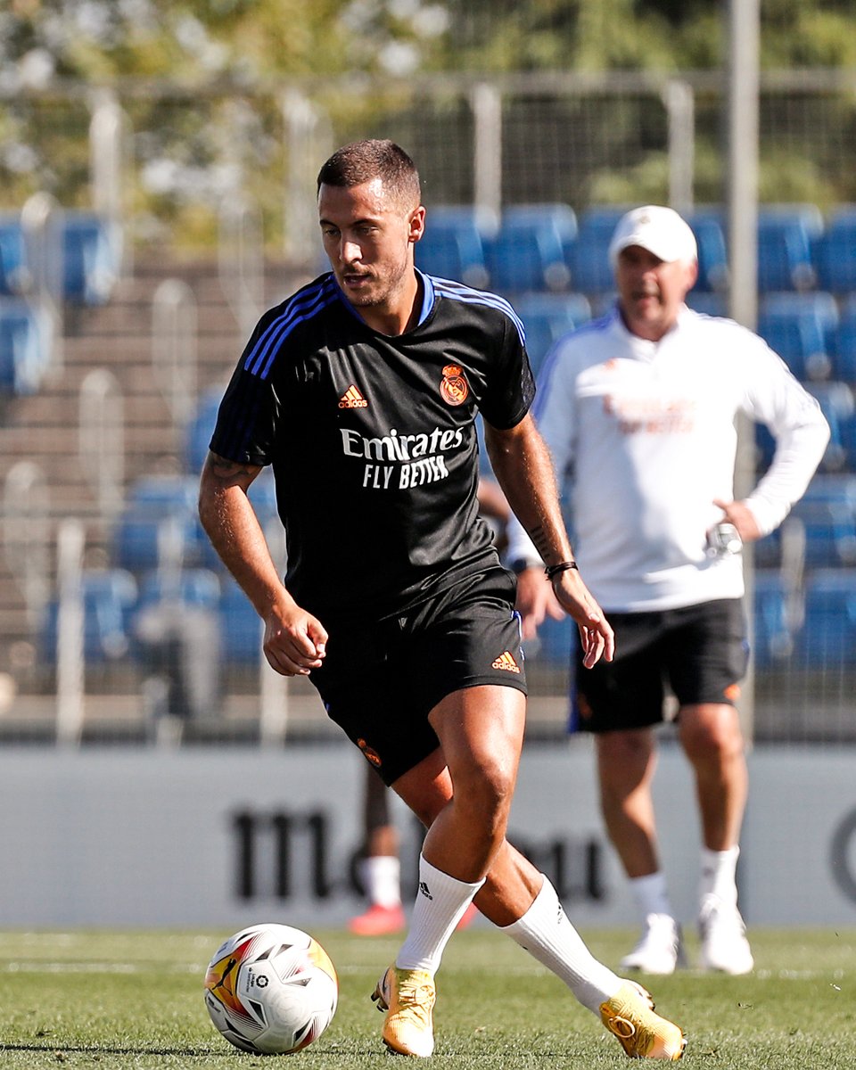 realmadriden's tweet photo. ⚡ @hazardeden10 ⚡ https://t.co/G7bR3nRong