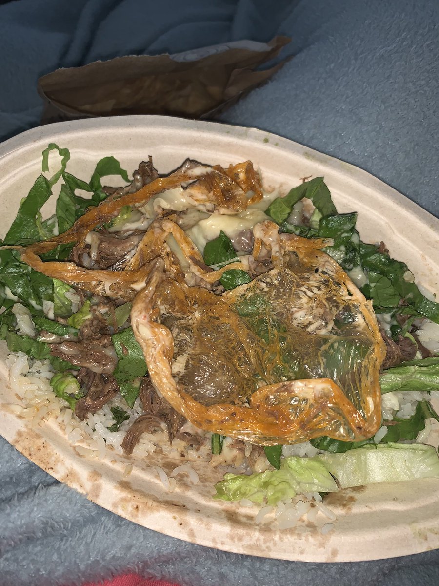 Hannah25703692's tweet image. Hello! My name is Hannah and the only reason I started this Twitter is because I’m trying to get chipotle to respond to me. Here’s why…. 

I found a plastic bag cooked in my food and they don’t care about resolving it please share this 🙏🏼