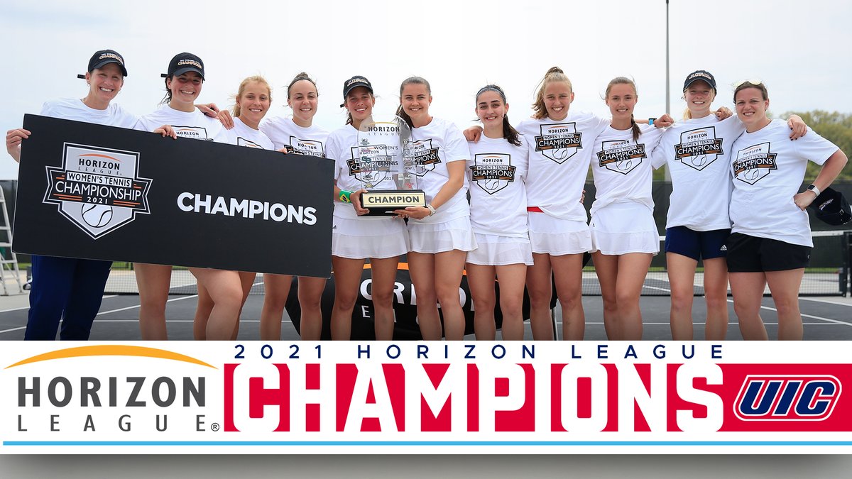 UICFlames's tweet photo. Last year presented new challenges to UIC's student-athletes, coaches and staff. The Flames rose to the occasion by achieving in the classroom, winning championships and making a positive impact in the community at large.

Year in Review: https://t.co/wwmlgPU4Pw

#FireUpFlames https://t.co/5Lf0DWUDBW