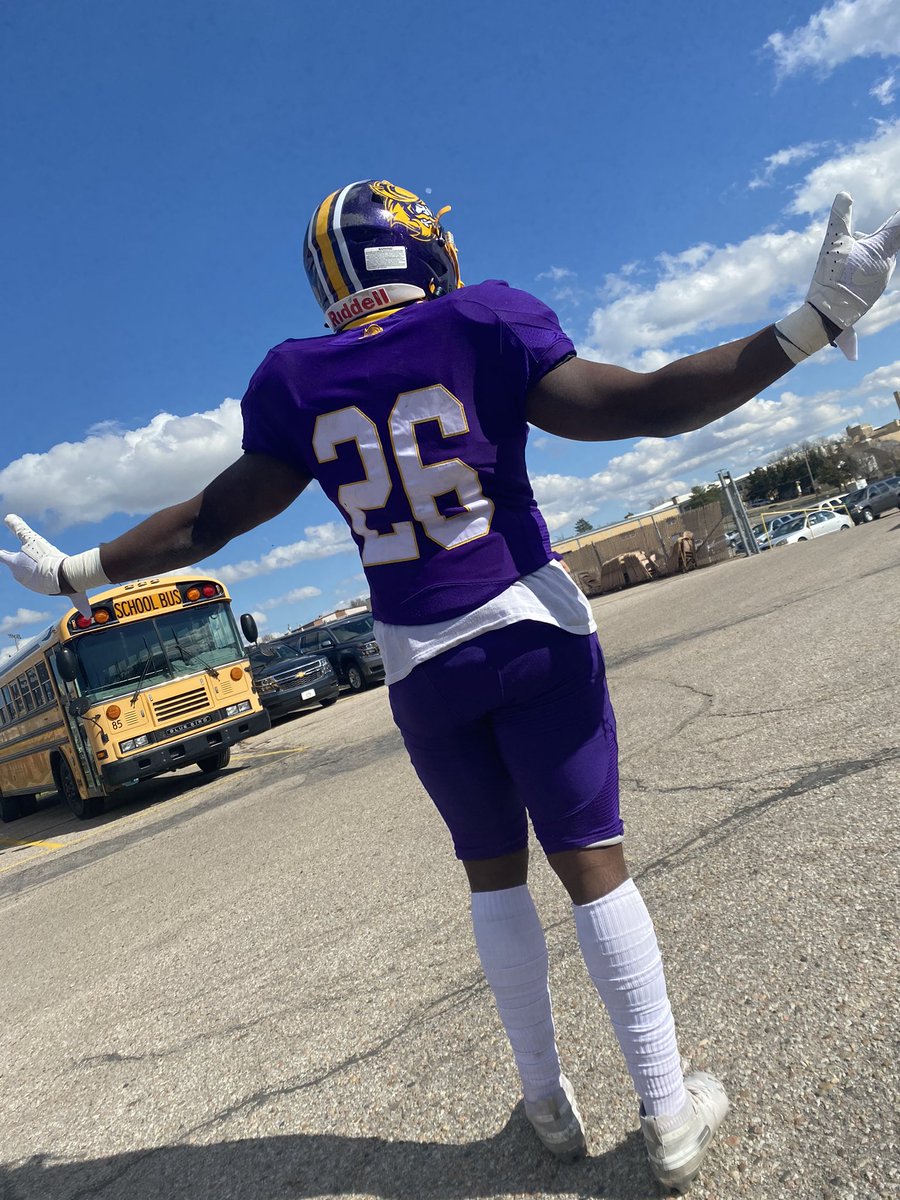 MelDantzler's tweet photo. “Rome wasn’t built in a day but they was laying bricks every hour” It’s a good work day 💪💯 #Brickbybrick #DC3 https://t.co/ZxszJcbrVt
