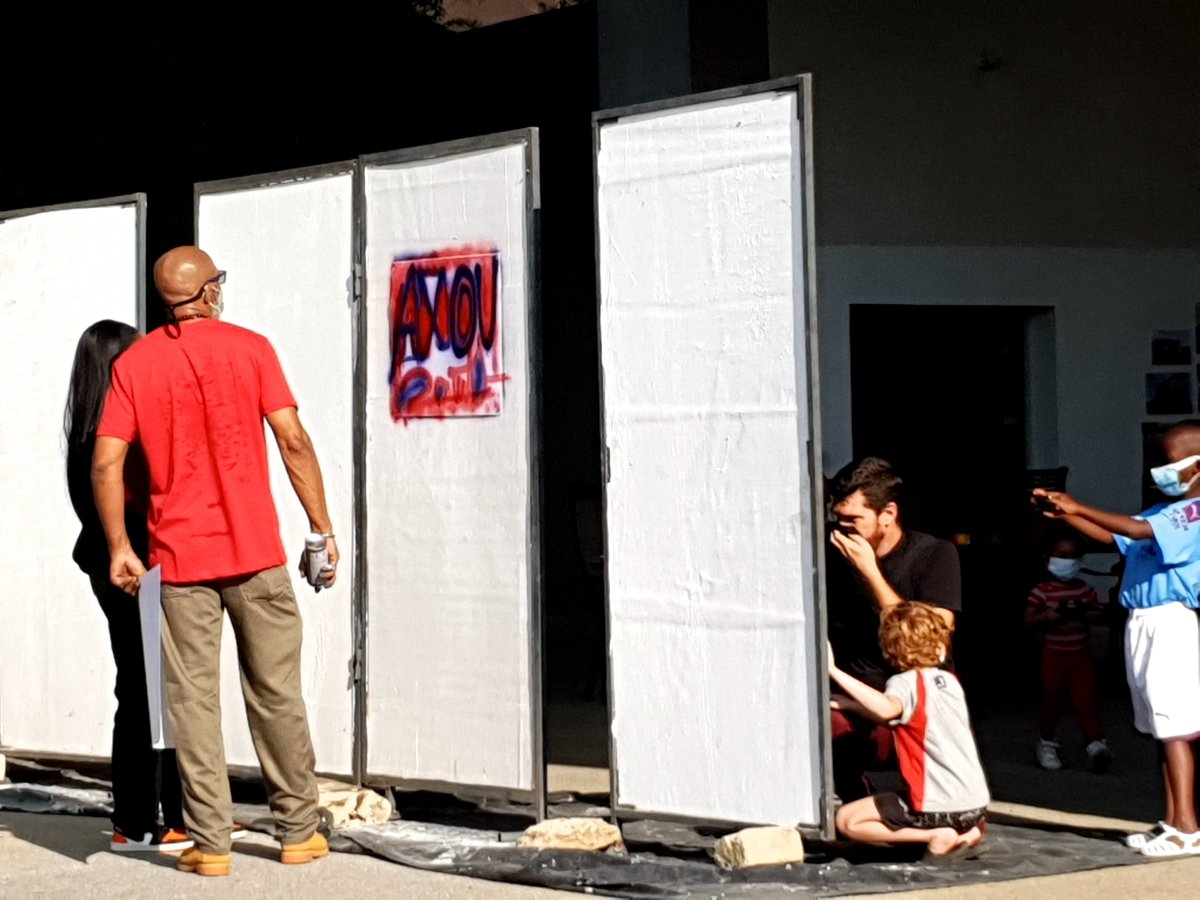 MucatMusee's tweet photo. Retour en images sur l'atelier graff / peinture du Samedi 14 Août 2021 au MuCAT.
N'hésitez surtout pas à vous inscrire pour le prochain atelier qui se déroulera le samedi 21 août 2021 de 15h00 à 17h00.
           👇  inscrivez-vous ici  👇
https://t.co/IwunfkfpWK https://t.co/3CVWvHM9Se