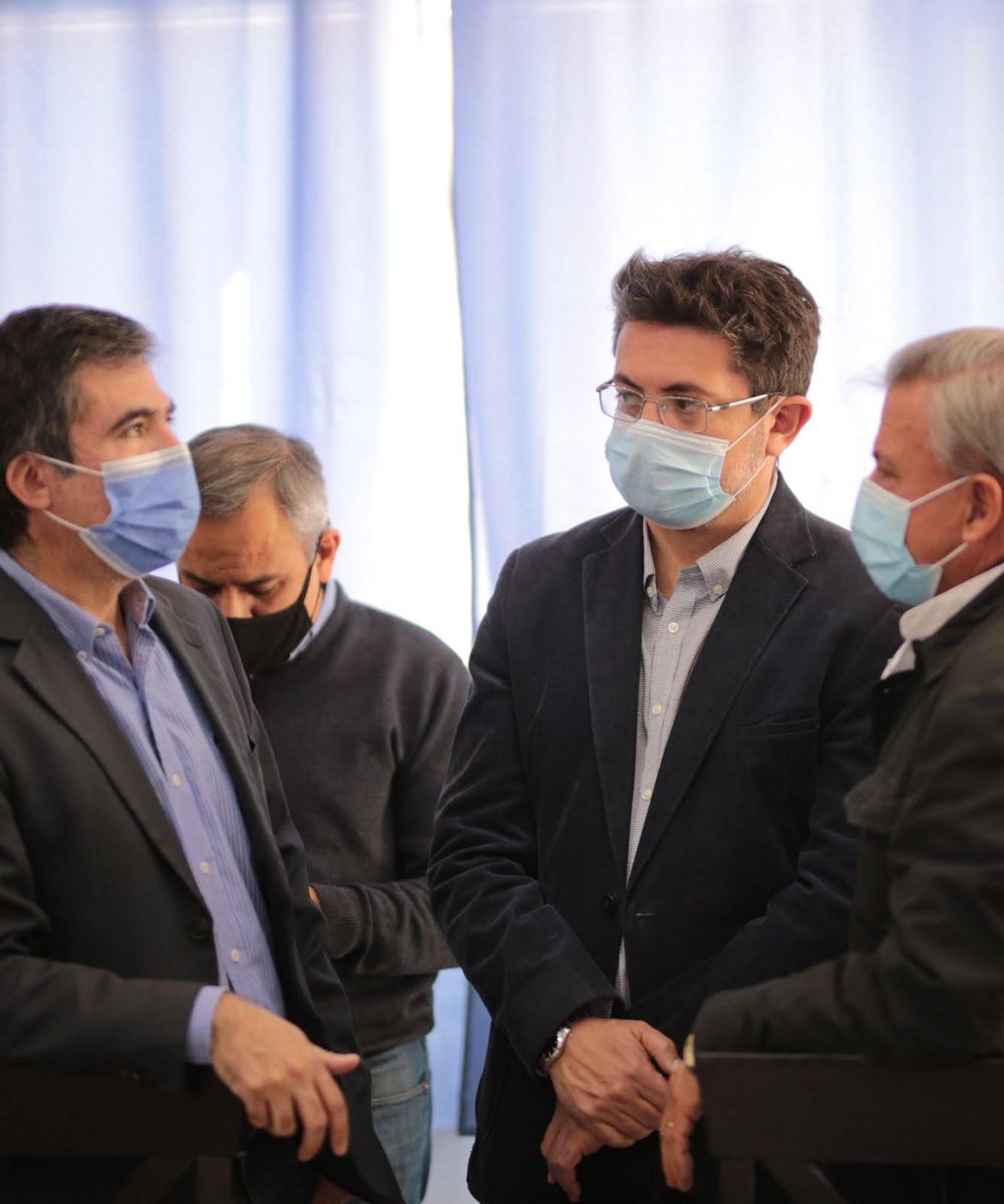 rickiherrera's tweet photo. #TodosUnidos y Unidas somos parte de la concreción de este sueño!
Con la firma del acta se inicia la construcción de la obra del nuevo hospital de Chilecito que beneficiará a toda la región del oeste provincial
Gracias gobernador @QuintelaRicardo por la inversión en salud pública https://t.co/TjGO9sCrSi