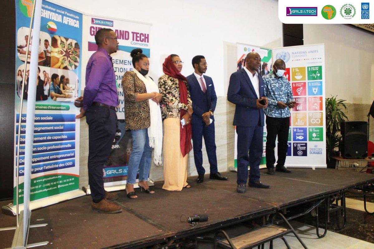 GirlsAndTech's tweet photo. Tout est bien et qui fini bien; l'#hack4inclusion #Comores organisé par @GirlsAndTech sous le thème : <<le #numérique au service de l'#inclusion>> fait partie de l'histoire qui a marqué à jamais 150 #jeunes #entrepreneurs #Comoriens
Merci #Ghiyada_Africa et
@PNUD_Comores https://t.co/qc3DTJTpDM