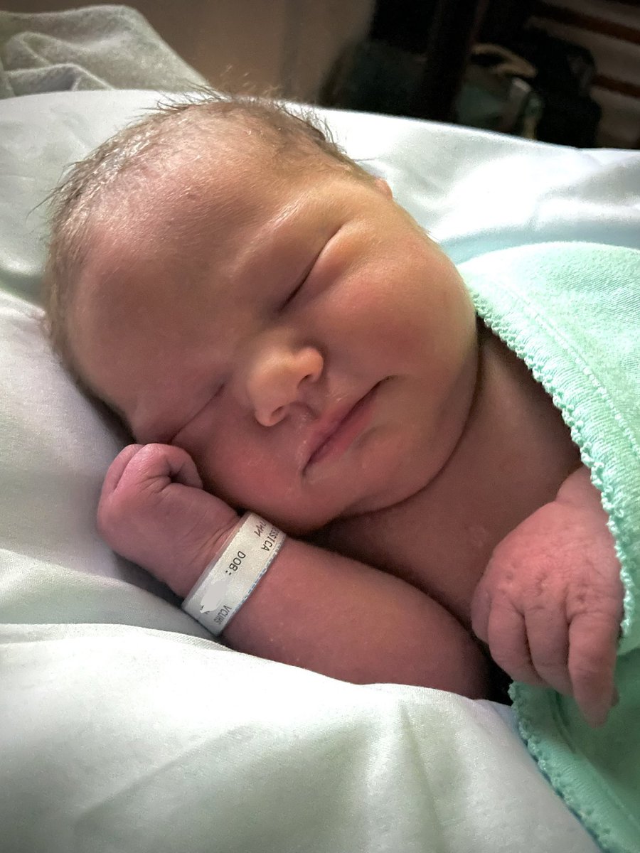 TomSage's tweet photo. I get to be her Dad!!! #blessed 

Meet baby Lillian. https://t.co/wP0KFNsFNw