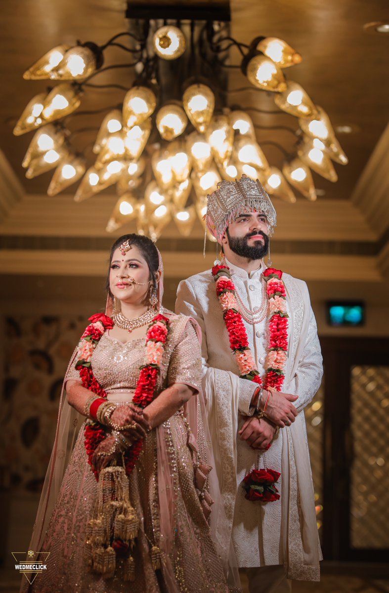 Wedmeclick1's tweet photo. Shray // Jayati
.
.
.
° Bride @jayati.grover
° Groom @shray.chawla
° Mua @nehalmakeupstudio
°Groom outfit @philocaly_menswear
Bride outfit @roopvatikaofficial
.
.
.
#wedmeclick
#candid #candidphotography #weddingstyle #bigfatindianwedding #weddingdiaries #indianbride https://t.co/RbZMhfiiXe