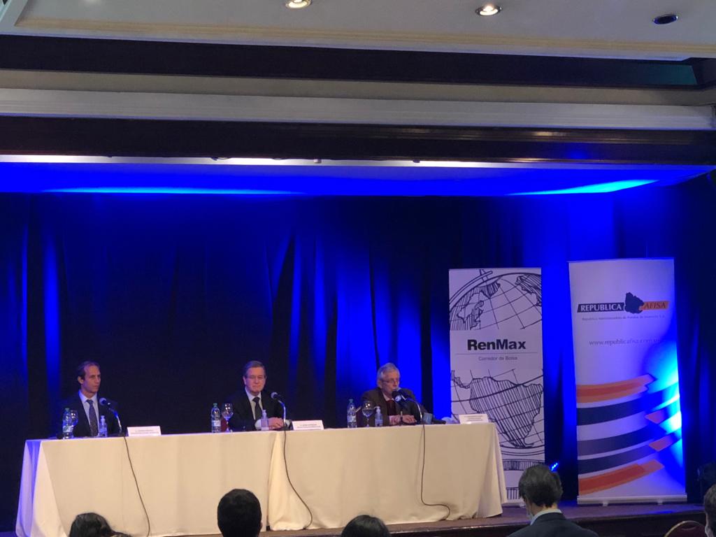 RepublicaAFISA's tweet photo. En éste momento, nos encontramos presentando próxima emisión de Títulos de Deuda del Fideicomiso Financiero Maldonado I.

#fideicomiso #emisión #títulosdedeuda #RepúblicaAfisa #IntendenciaMaldonado #RenMax https://t.co/ItEfxfK4bV