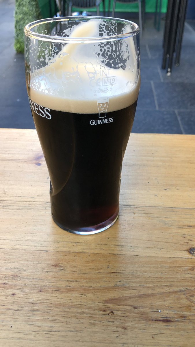 duckanddodge's tweet photo. A Guinness in Glasgow #outforadander https://t.co/TBmwT8eBnd