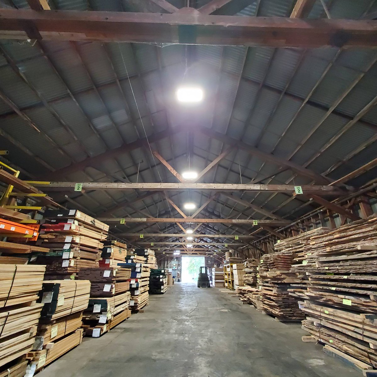amwoodinc's tweet photo. Don't forget this month's specials! 

8/4 Grey Elm, 4-12” wide, 9-10’ long                 
$6.32/BF Reg $7.90/BF
5/4 Black Locust, 4-10” wide, 8-9’ long
$6.24/BF Reg $7.80/BF
8/4 Maple Hard, 1&amp;2 White, 7-13” wide, 9-10’ long 
$7.40/BF Reg $9.25/ https://t.co/wakoWf1HNw