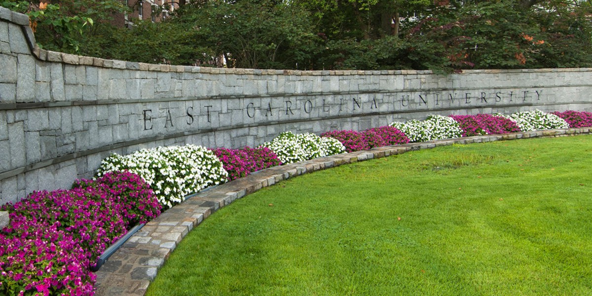 📣 Congratulations❗
<a href="/EastCarolina/">ECU</a>'s PhD in clinical health psychology (<a href="/ECUPsychology/">ECU Psychology</a>) has been awarded re-accreditation for 10 more years! #HarriotCollegeMajors #MakeAMajorDifference

Read more about psychology and clinical health ⤵️
psychology.ecu.edu/graduate/clini…