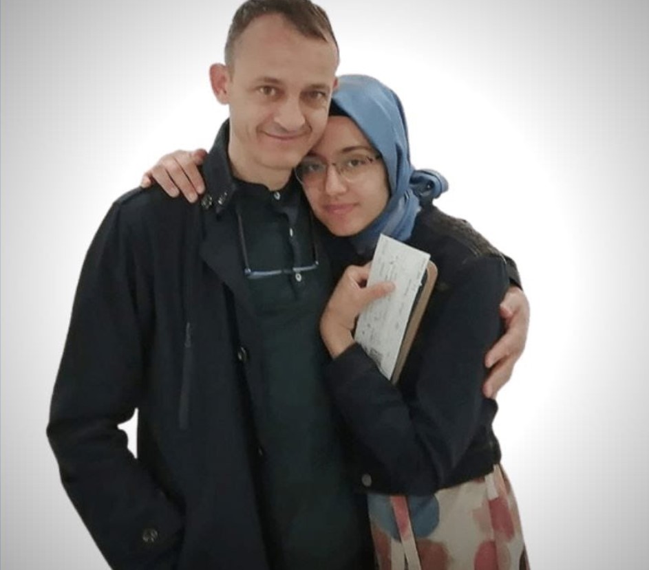 Düşünmüyorlar ki bir gün, “Ben ona sahibim!” dediği şeyler, ellerinden uçup gidecek ve açıkta kalacaklar. 

Kaçırılanların SesiOlun