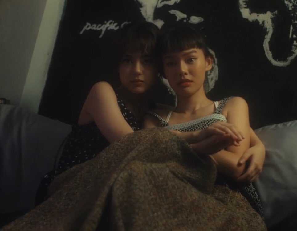 LESSAPPHICS's tweet photo. could be us https://t.co/5KeUE66yEy
