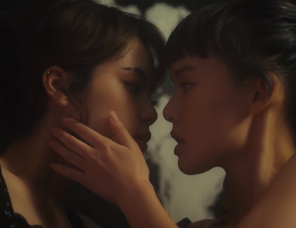 LESSAPPHICS's tweet photo. could be us https://t.co/5KeUE66yEy