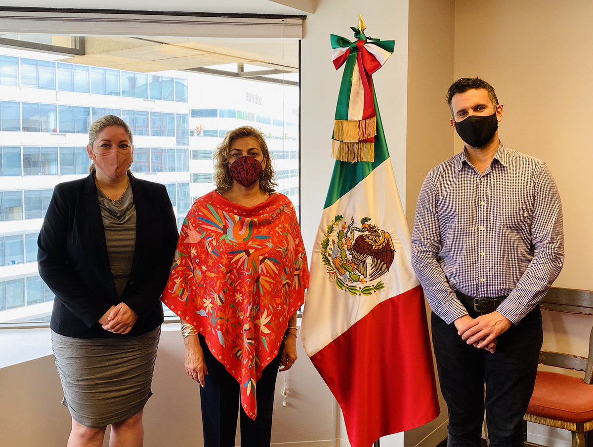 EmbamexEUA's tweet image. Es un gusto colaborar con @ODU para fomentar #STEM entre miles de personas mexicanas, mexicanoamericanas e hispanas, gracias al curso de @ODUREYES

Se abren oportunidades en mentorías, educación a distancia y #cienciabilingüe, por una #AméricadelNorte más competitiva y talentosa.