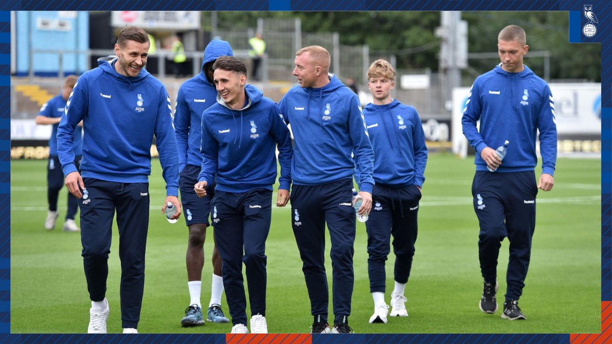 OfficialOAFC's tweet photo. 💼 Tuesday night check-in. #oafc https://t.co/EfahJODVLN