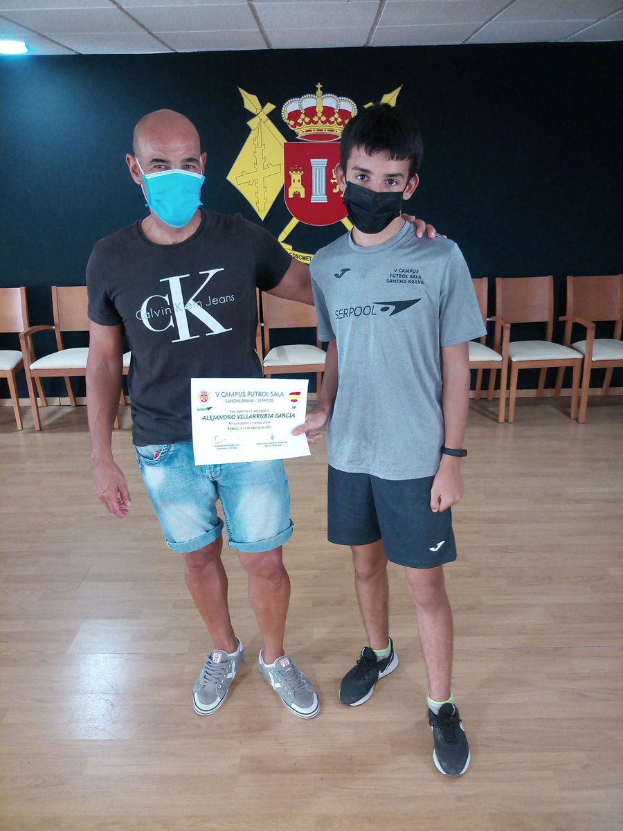 alfonsorp13's tweet photo. Fin 3° Quincena Campus Sancha Brava con la visita del seleccionador y entrenador de porteros de Futsal de FEXF Carlos Holgado Nevado.
Su trabajo en todas las categorías extremeñas es simplemente excepcional. Metodologia moderna y efectiva.
Gracias por tu trabajo y por tu AMISTAD https://t.co/djBV3JkUUI