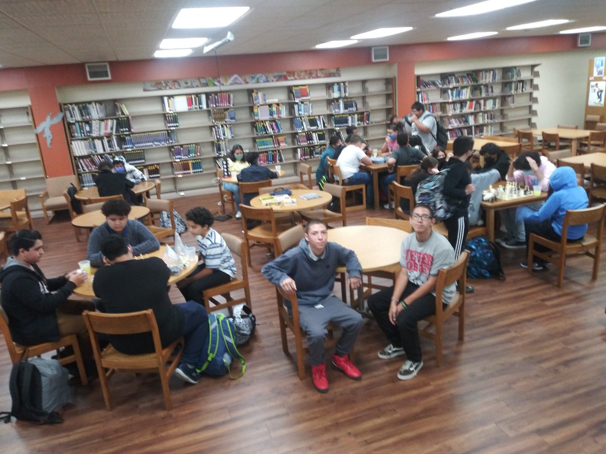 RiversideHSLibrary tweet media