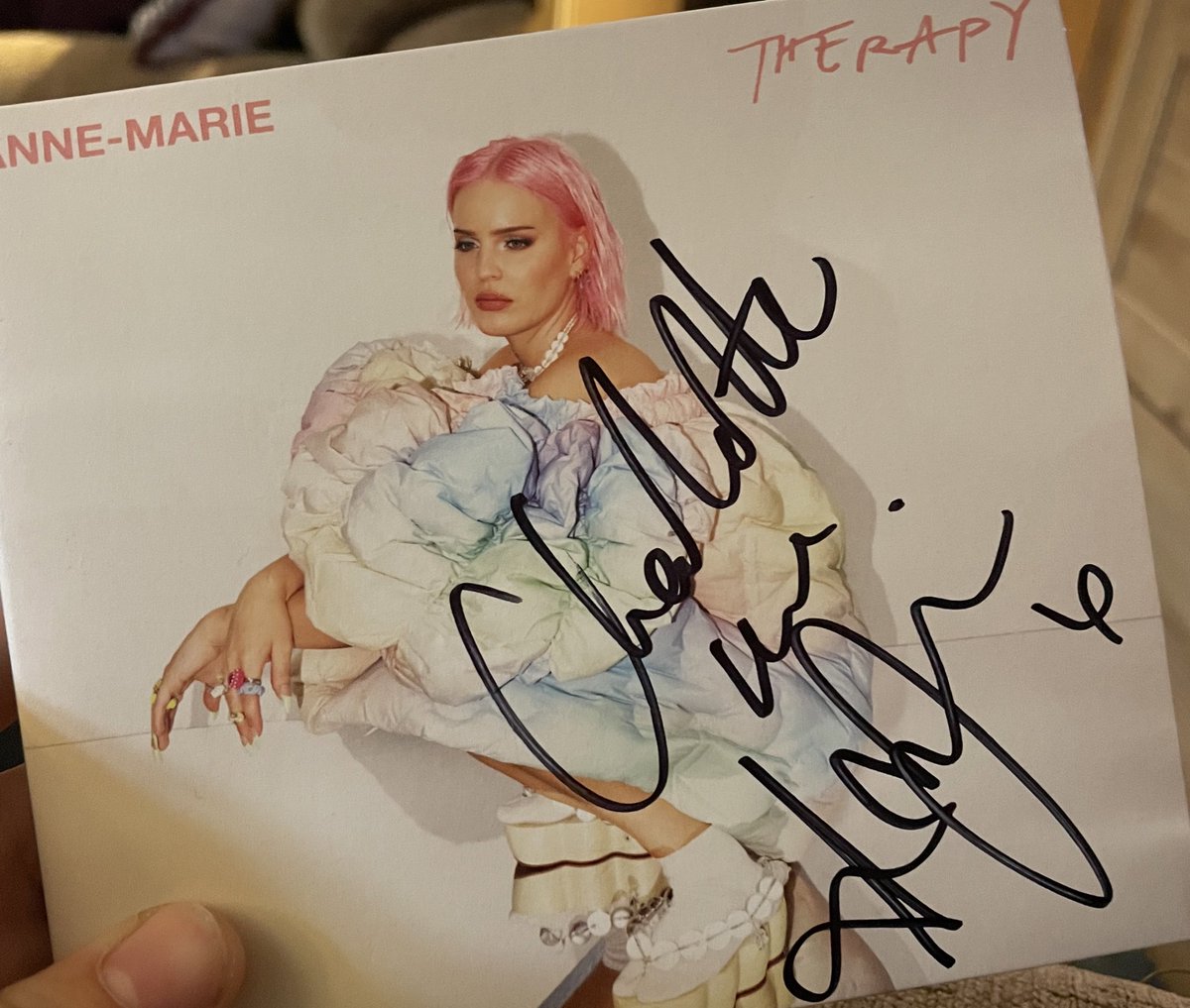 char95237's tweet photo. After 4 years I finally got to meet @AnneMarie at @hmvThurrock 🌺 she was so lovely ✨ can’t wait for the tour next year! https://t.co/fzDE0oBe5w