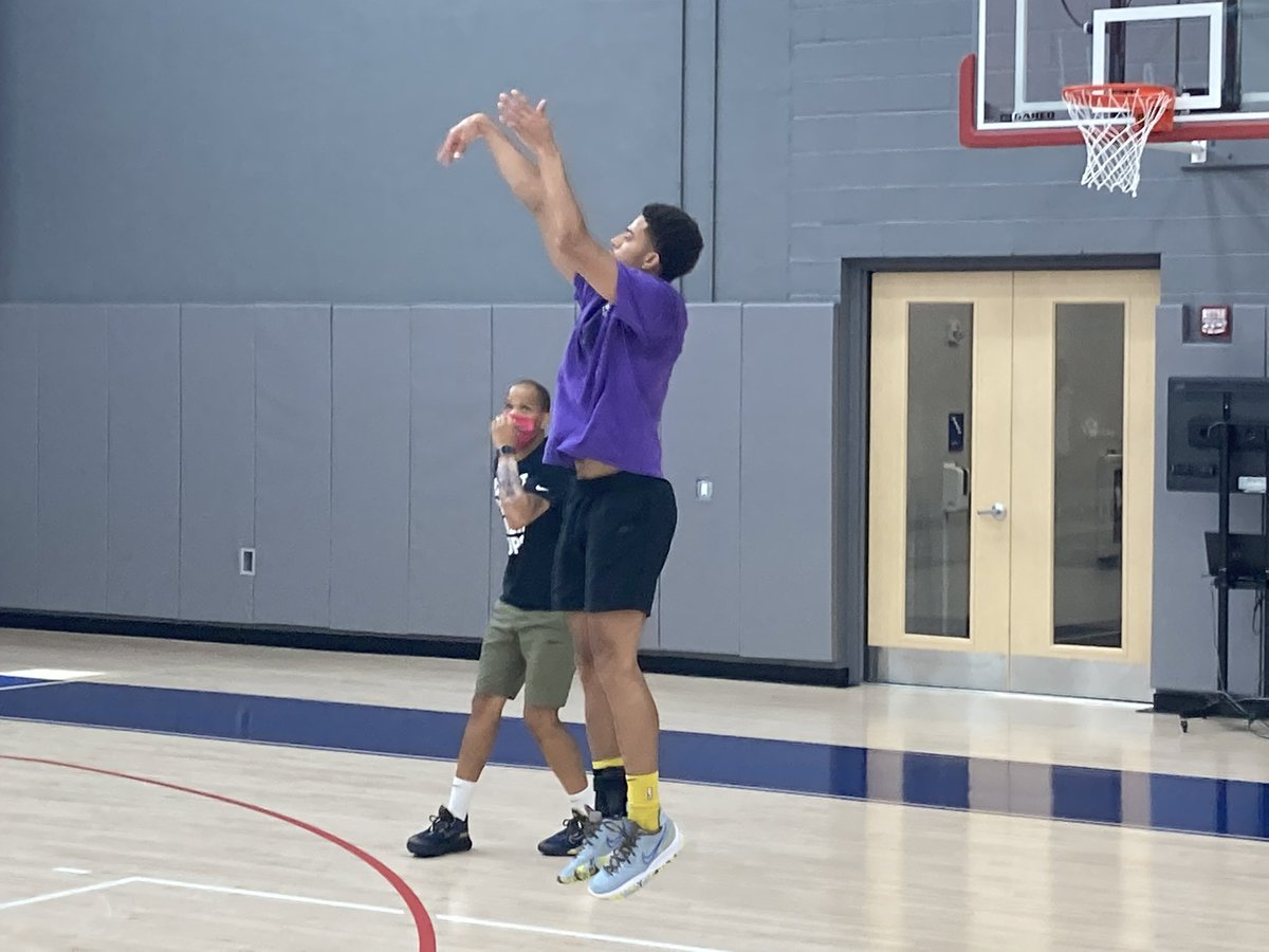 Three of the best to ever do it in a Bruin uniform. Love having them back in Crockett getting some work in! <a href="/IanClark/">Ian Clark</a> <a href="/Dylan_Windler23/">Dylan Windler</a> <a href="/shoot_it_kev/">Kevin McClain</a>