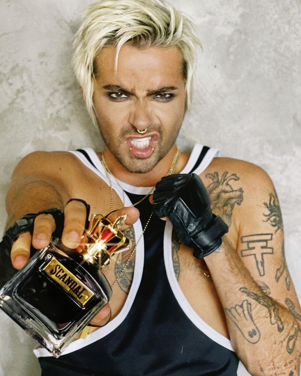 ogth's tweet image. Colaboración de Bill promocionando el perfume Scandal de Jean Paul gaultier #billkaulitz